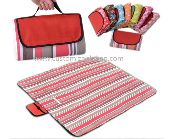 Red Stripes Outside Foldable waterproof Picnic mat Blanket for Camping / Travel / Promotional